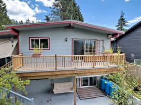 18701 10th Avenue NE, Poulsbo WA 98370