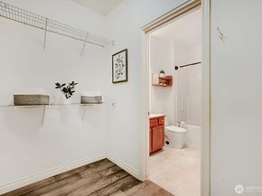 20028 15th Avenue NE 104, Shoreline WA 98155