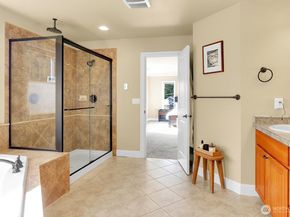 10311 NE 194th Street, Bothell WA 98011