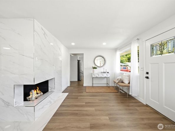 1615 N 196th Place, Edmonds WA 98133