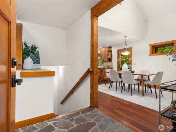 9641 Mandus Olson Road NE, Bainbridge Island WA 98110