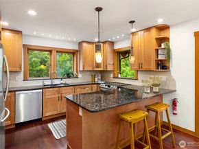 9641 Mandus Olson Road NE, Bainbridge Island WA 98110