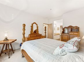 23511 54th Avenue S 16, Kent WA 98032