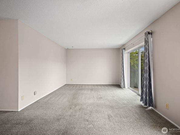 1425 S Puget Drive 117, Renton WA 98055