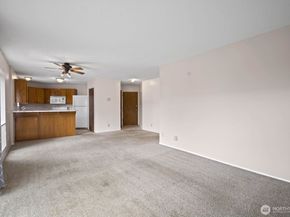 1425 S Puget Drive 117, Renton WA 98055