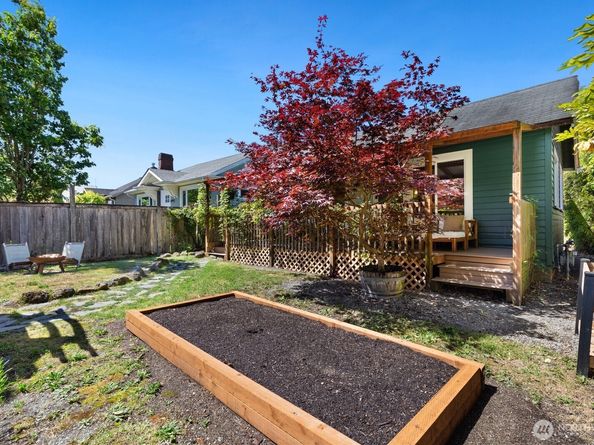 5405 25th Avenue SW, Seattle WA 98106