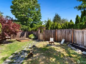 5405 25th Avenue SW, Seattle WA 98106