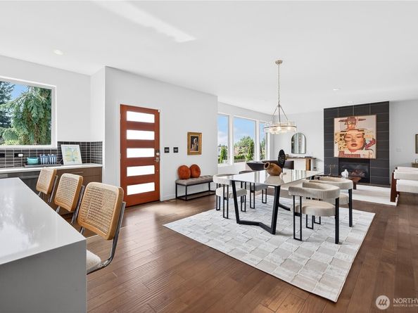 6320 36th Avenue SW, Seattle WA 98126