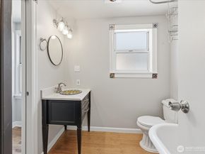 9046 7th Avenue NW, Seattle WA 98117