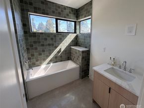 4709 SW Hinds Street, Seattle WA 98116