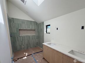 4709 SW Hinds Street, Seattle WA 98116