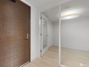 588 Bell Street 3104, Seattle WA 98121