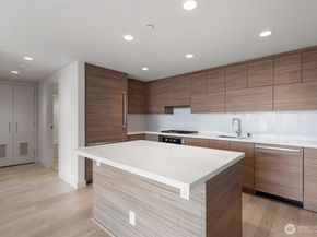 588 Bell Street 3104, Seattle WA 98121