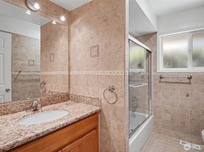 10749 30th Ave NE, Seattle WA 98125