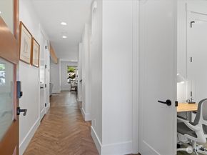 11427 115th Avenue NE, Kirkland WA 98033