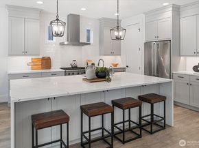 11427 115th Avenue NE, Kirkland WA 98033