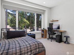 11427 115th Avenue NE, Kirkland WA 98033