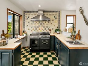 3834 NE 86th Street, Seattle WA 98115