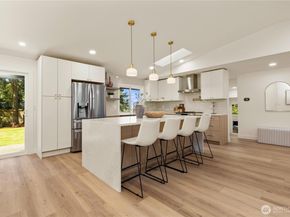 16142 SE 42nd Place, Bellevue WA 98006