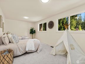 16142 SE 42nd Place, Bellevue WA 98006