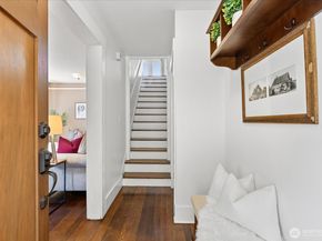 1601 10th Avenue W, Seattle WA 98119