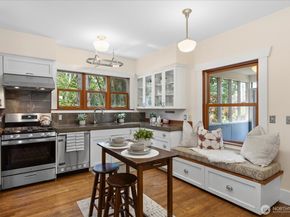 1601 10th Avenue W, Seattle WA 98119