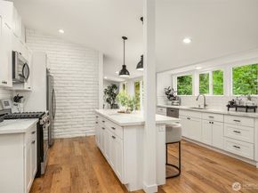 400 SW Forest Place, Issaquah WA 98027