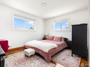 10038 59th Avenue S, Seattle WA 98178