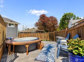 10038 59th Avenue S, Seattle WA 98178