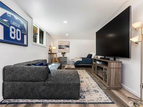 10038 59th Avenue S, Seattle WA 98178