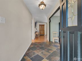 2011 S 292nd Street, Federal Way WA 98003