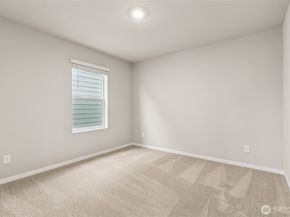 5518 S 328th Street 5, Auburn WA 98001