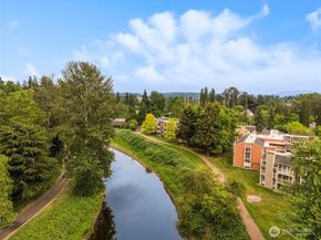15816 NE Leary Way 5203, Redmond WA 98052