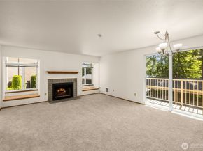 15816 NE Leary Way 5203, Redmond WA 98052
