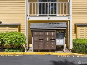 15816 NE Leary Way 5203, Redmond WA 98052