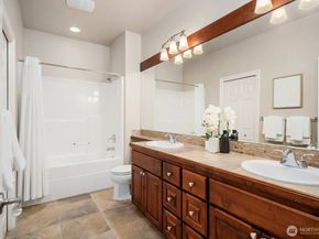 2098 211th Place SE, Sammamish WA 98075