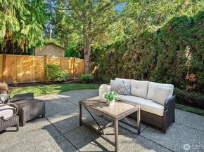 2098 211th Place SE, Sammamish WA 98075