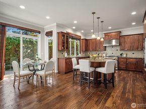 2098 211th Place SE, Sammamish WA 98075