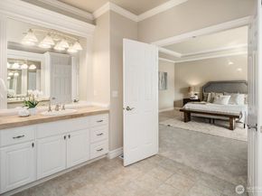 2098 211th Place SE, Sammamish WA 98075
