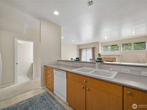 4901 Lake Place S 29B, Renton WA 98055