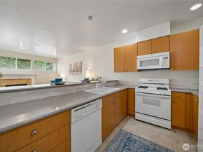 4901 Lake Place S 29B, Renton WA 98055