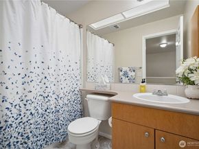 4901 Lake Place S 29B, Renton WA 98055