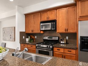 6533 25th Avenue NE C, Seattle WA 98115