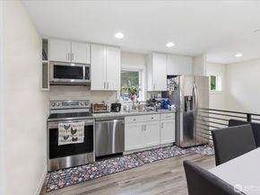 Undisclosed Address #2535843, Lynnwood WA 98037