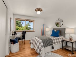4000 SW Myrtle Street, Seattle WA 98136