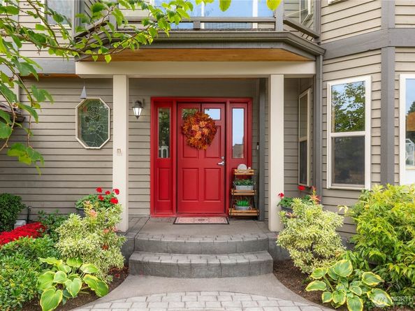 2235 Squak Mountain Loop SW, Issaquah WA 98027
