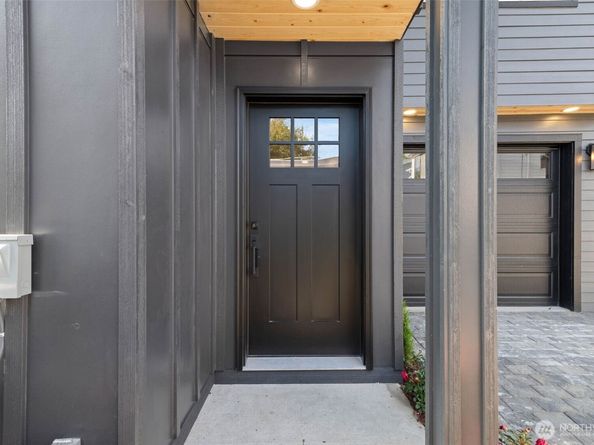 935 NW 61st Street B, Seattle WA 98107