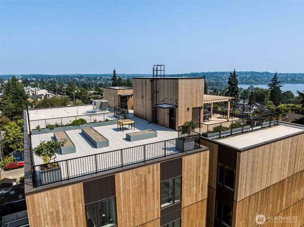 6109 Phinney Avenue N 505, Seattle WA 98103