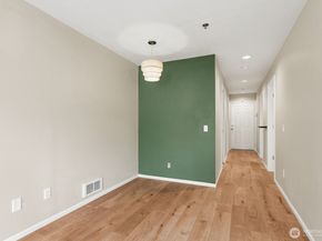 2116 California Avenue SW 201, Seattle WA 98116