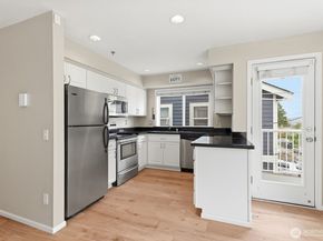 2116 California Avenue SW 201, Seattle WA 98116